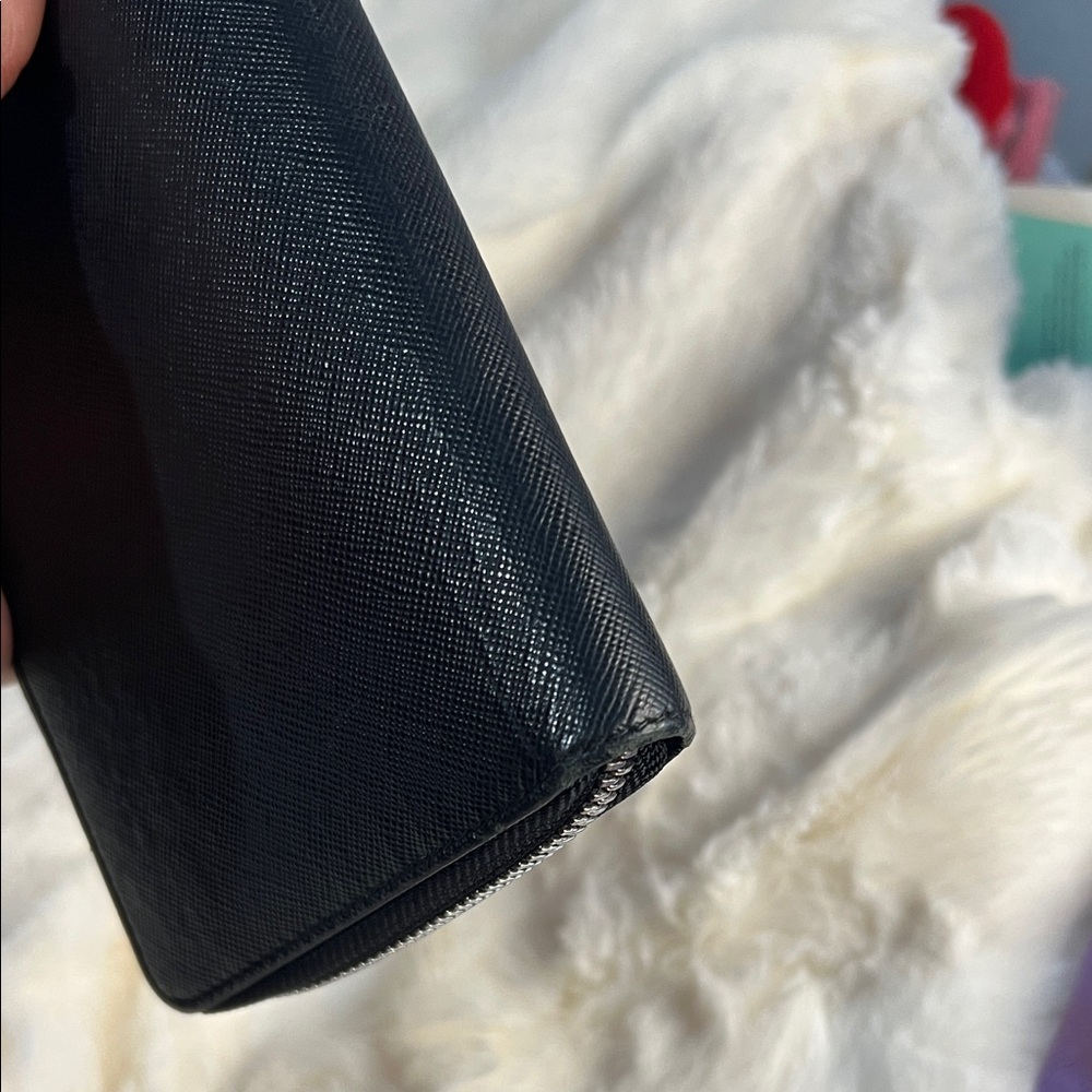 Prada black Leather zip around wallet - Picture 5 of 8